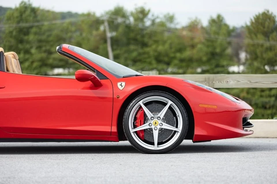 2013 Ferrari 458 - Image 19 of 20