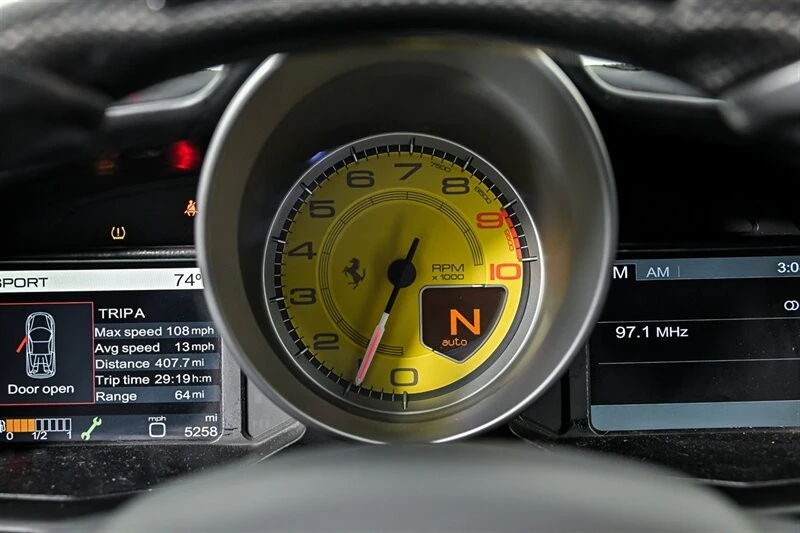 2013 Ferrari 458 Italia - Image 26 of 31