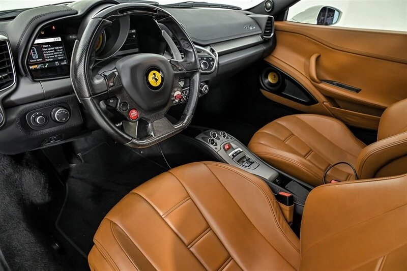 2013 Ferrari 458 Italia - Image 17 of 31