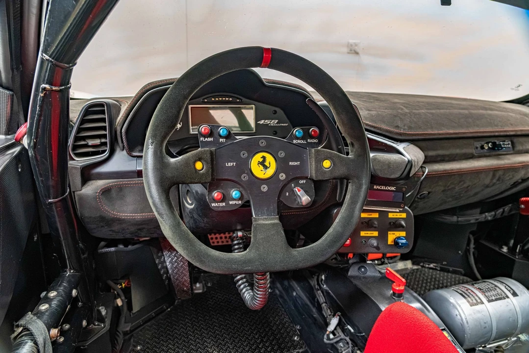 2013 Ferrari 458 - Image 26 of 31