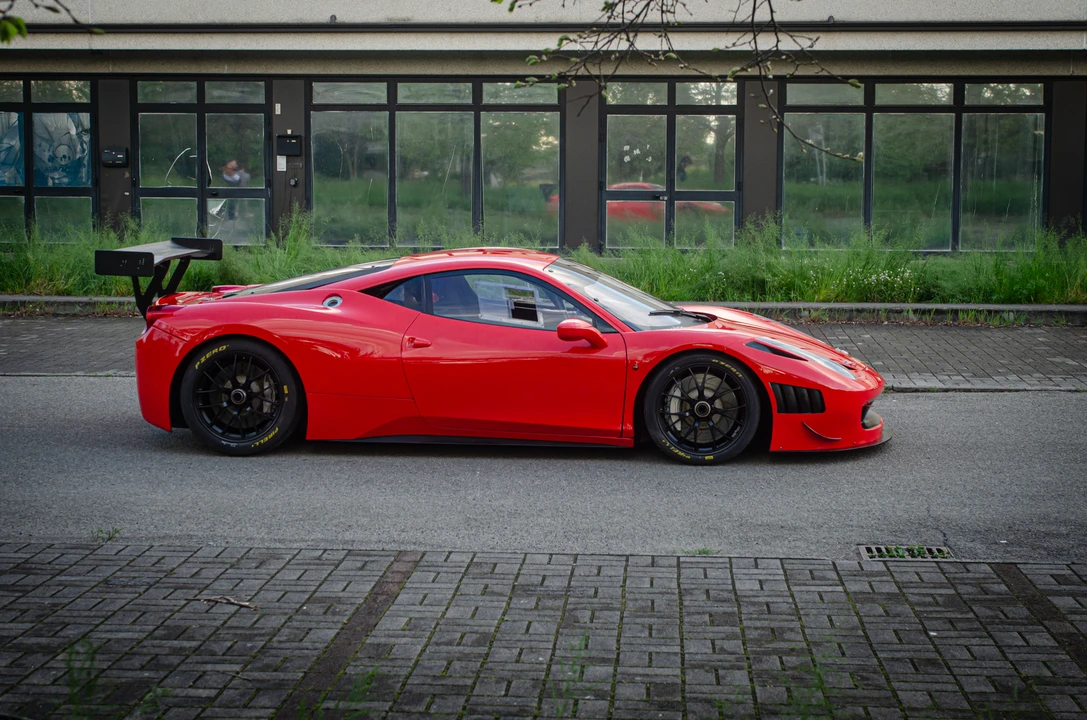 2013 Ferrari 458 - Image 4 of 31