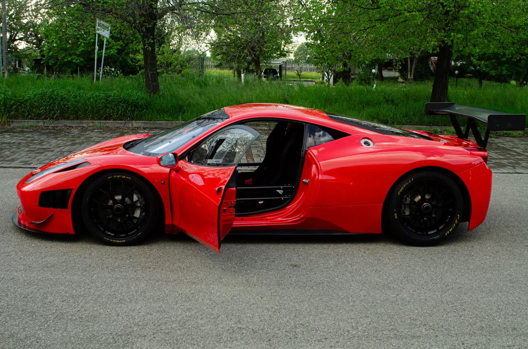 2013 Ferrari 458 - Image 12 of 31