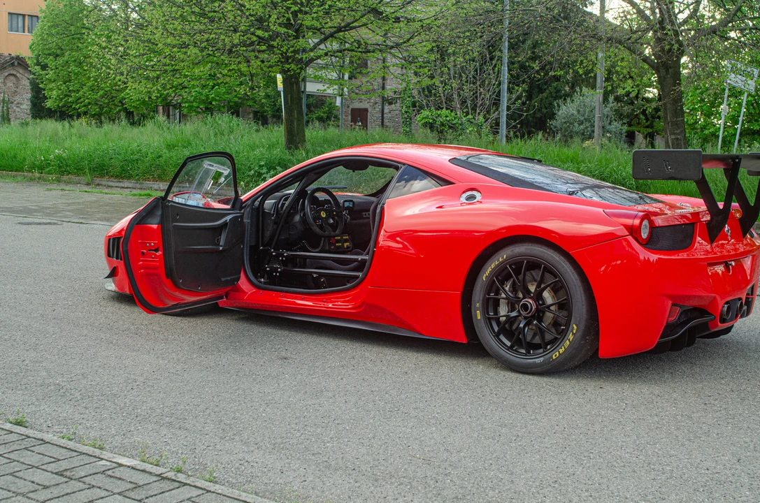 2013 Ferrari 458 - Image 13 of 31