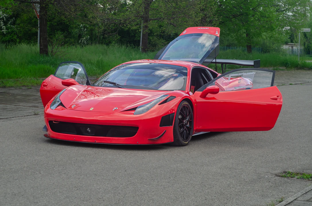 2013 Ferrari 458 - Image 11 of 31