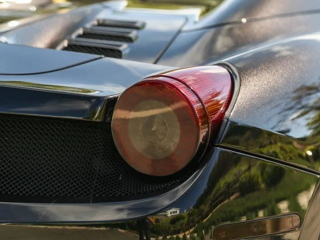 2013 Ferrari 458 Spider - Image 25 of 31