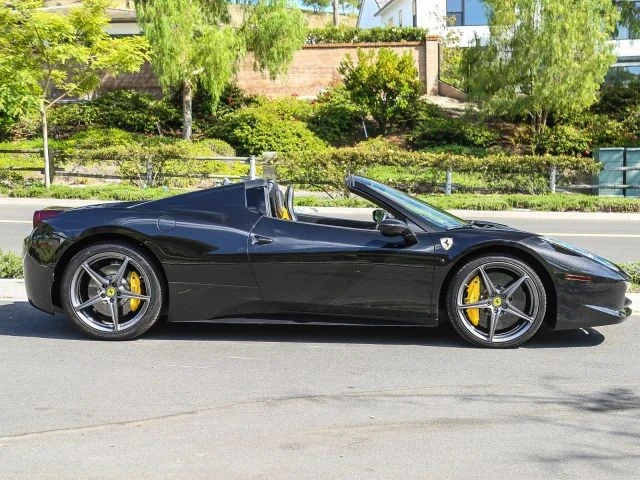 2013 Ferrari 458 Spider - Image 8 of 31