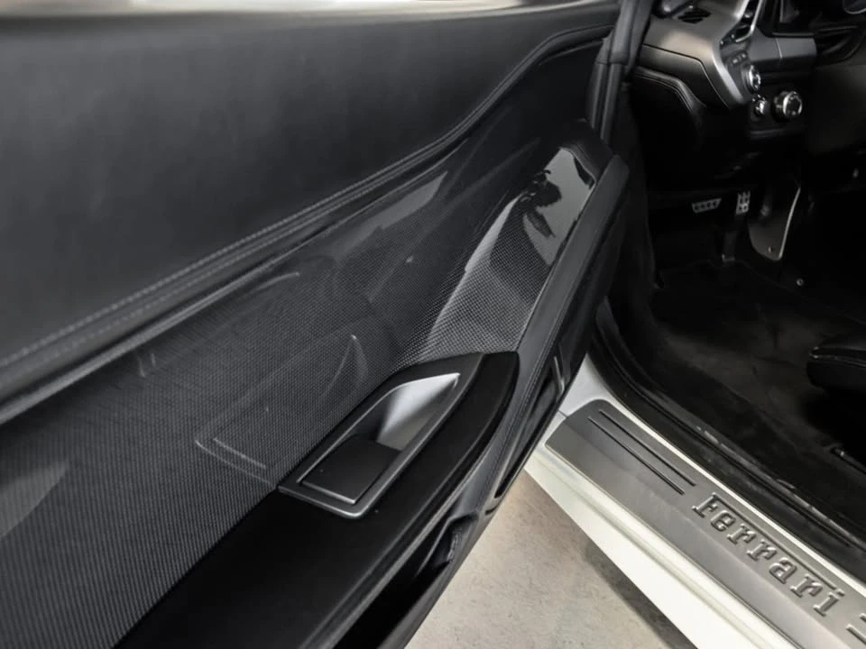 2013 Ferrari 458 Italia - Image 9 of 14