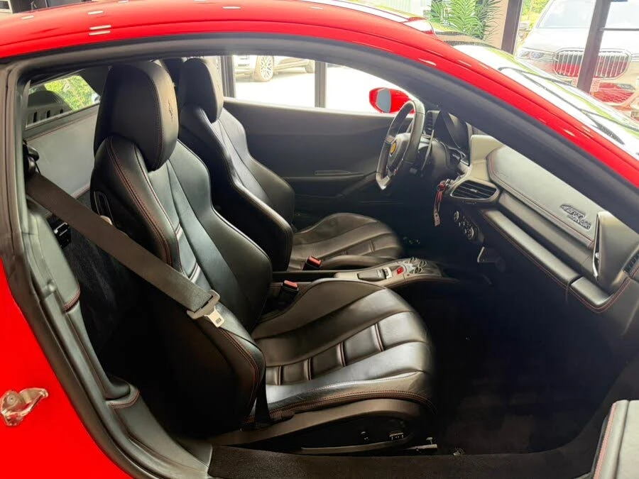 2013 Ferrari 458 Italia - Image 27 of 31