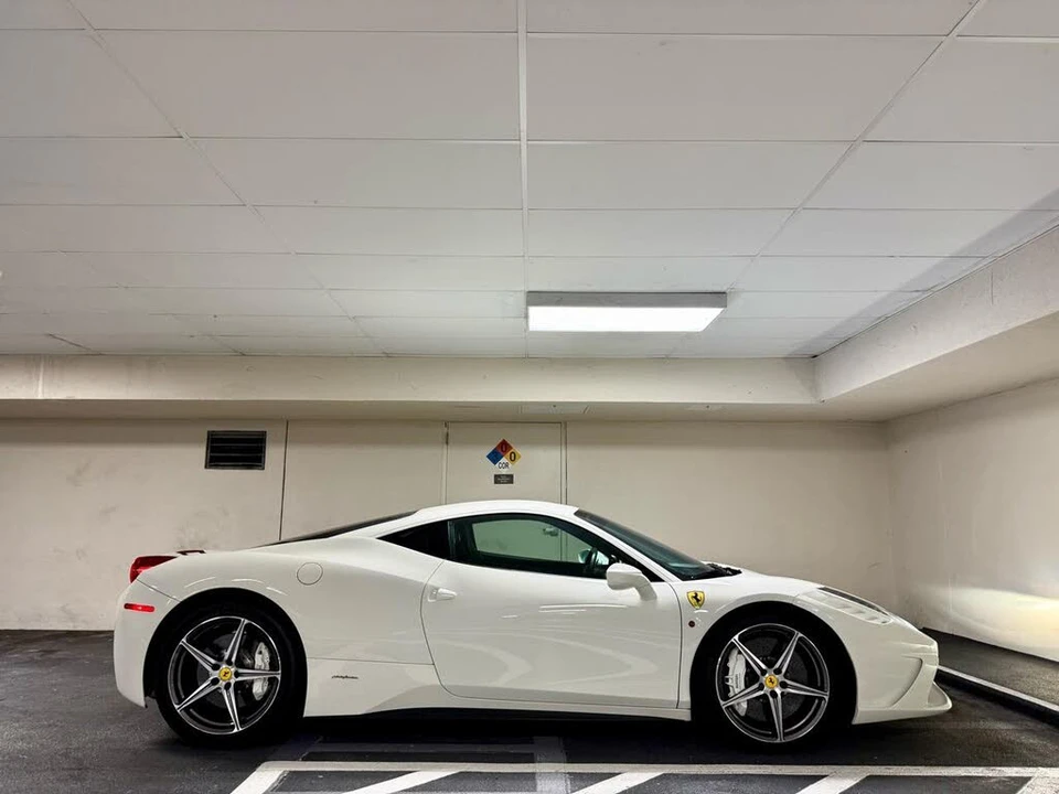 2013 Ferrari 458 Italia - Image 8 of 31