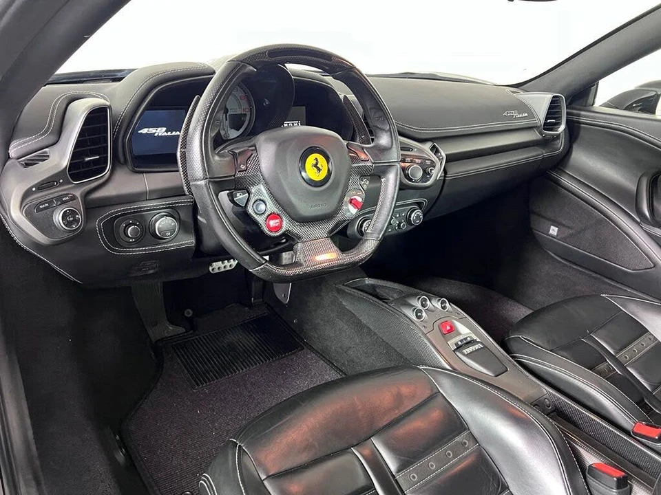 2013 Ferrari 458 Italia - Image 4 of 7