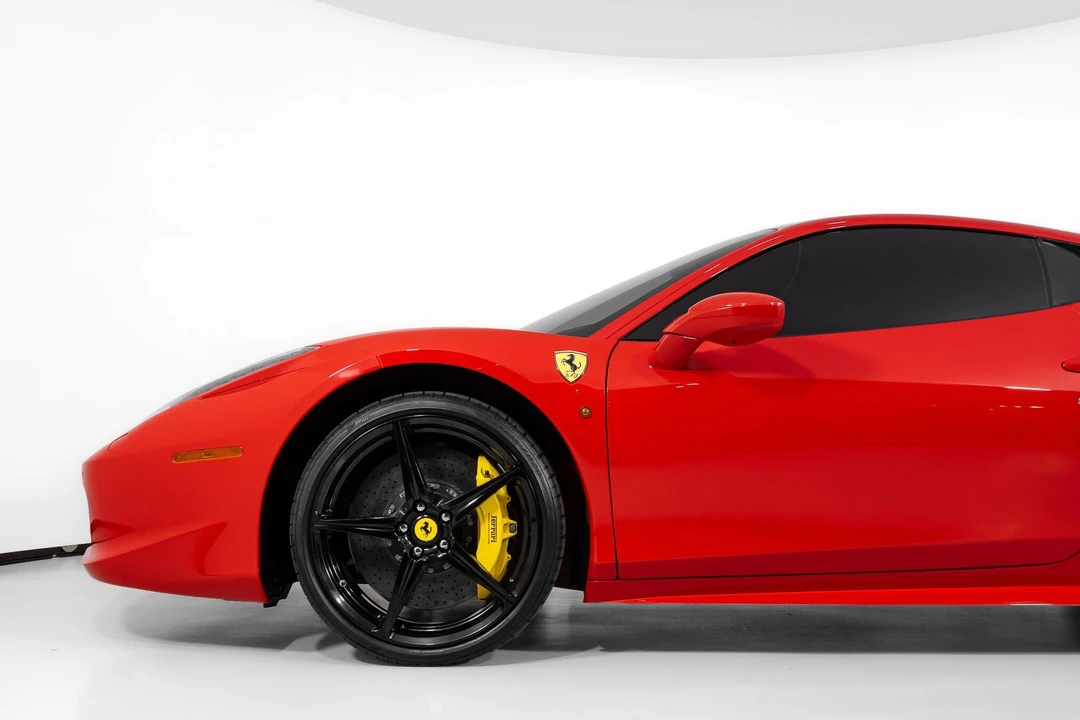 2013 Ferrari 458 Italia - Image 13 of 31