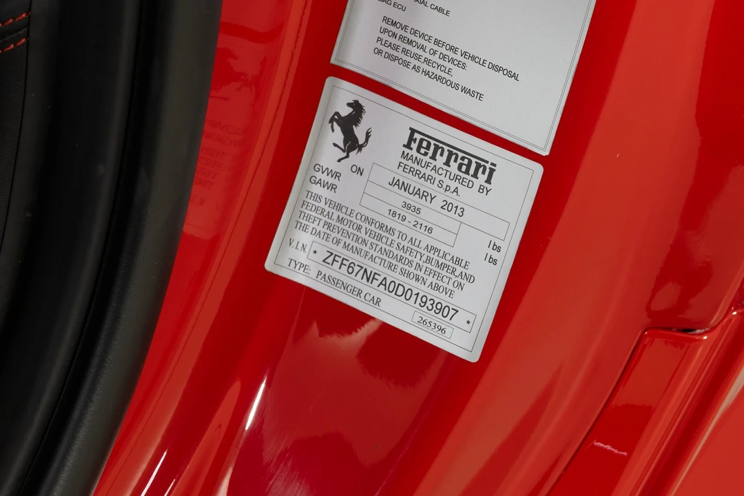 2013 Ferrari 458 Italia - Image 28 of 31