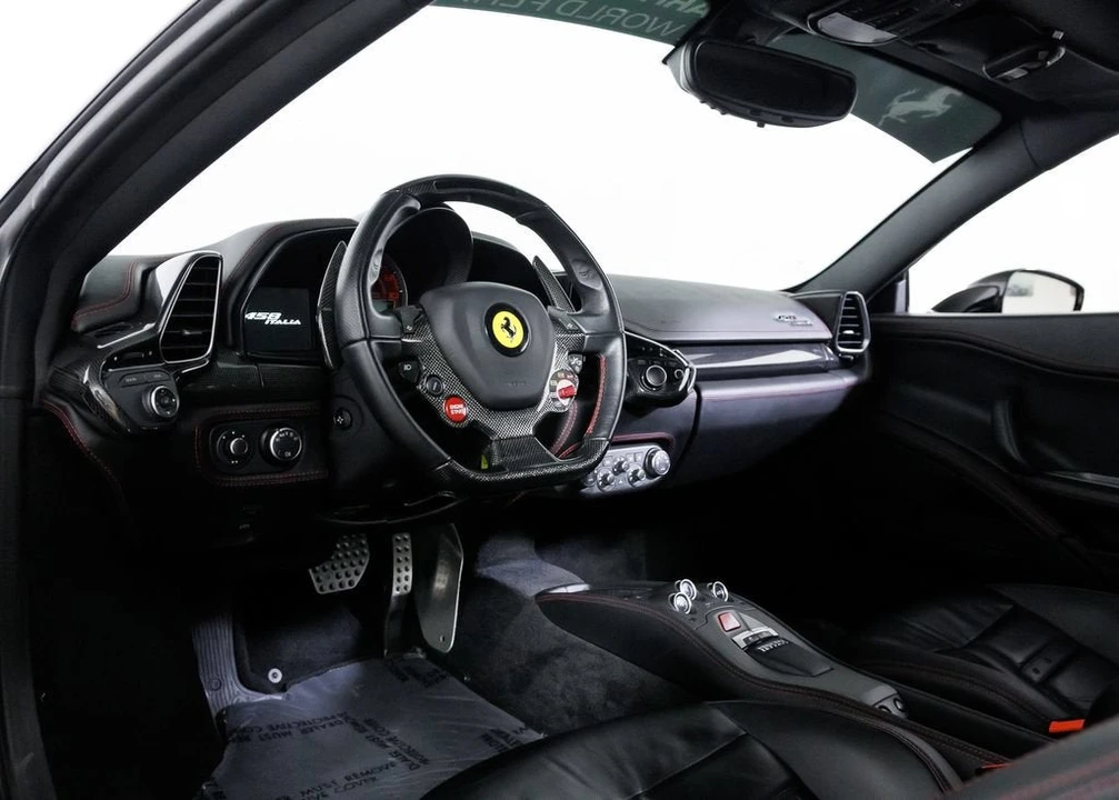 2013 Ferrari 458 Italia - Image 14 of 31