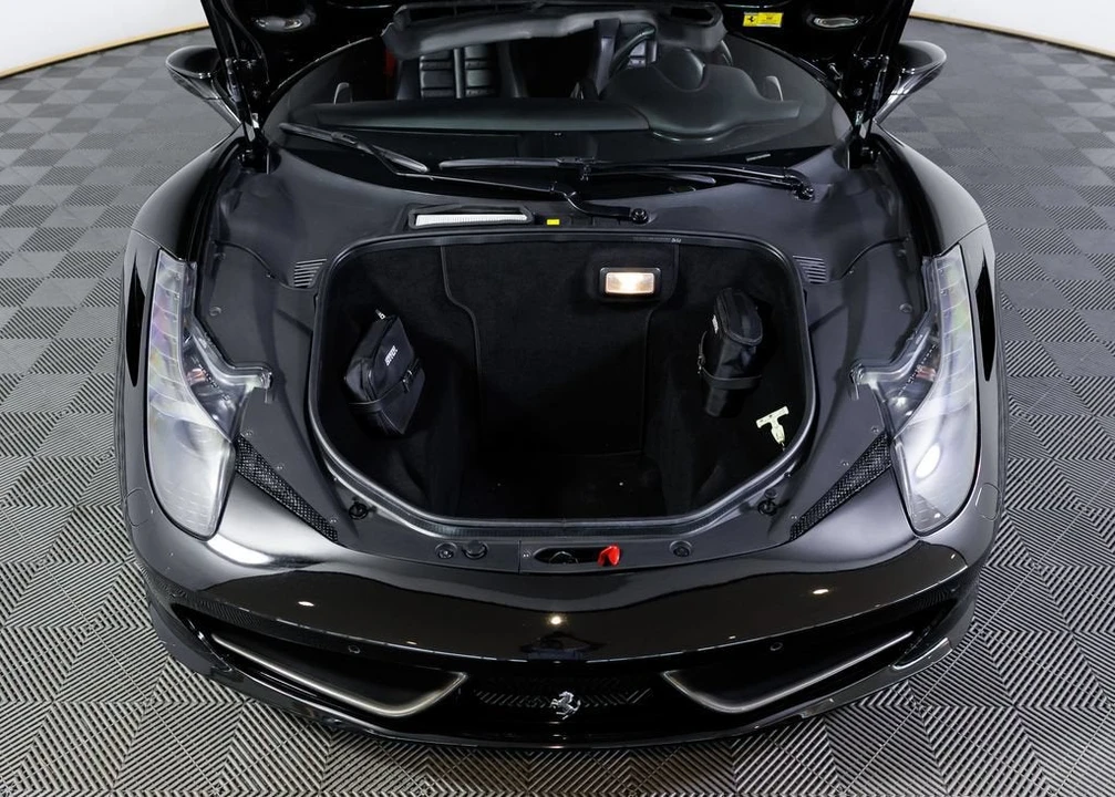 2013 Ferrari 458 Italia - Image 30 of 31