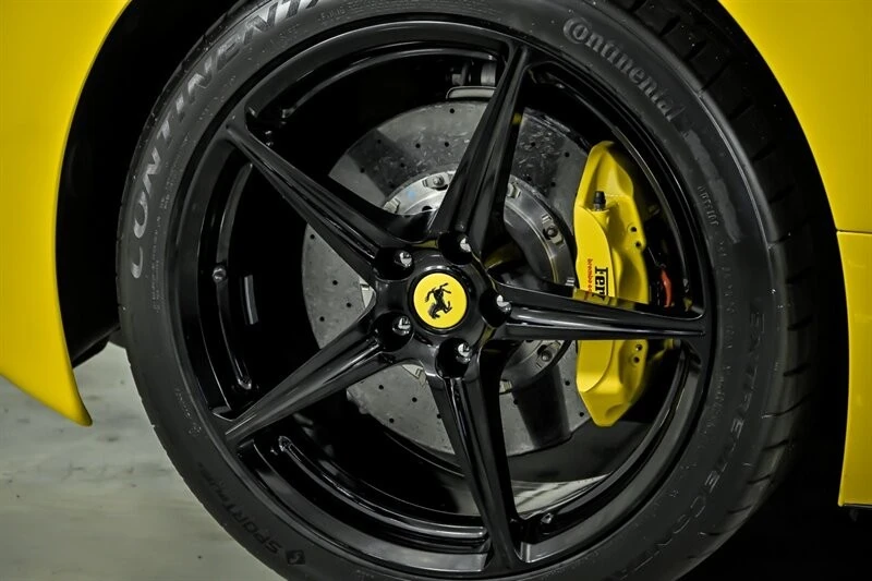 2013 Ferrari 458 Italia - Image 13 of 31