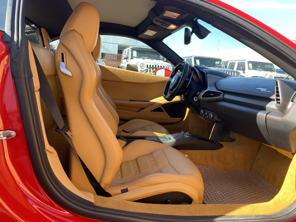 2013 Ferrari 458 Italia - Image 30 of 31
