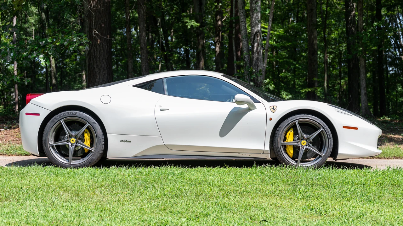 2013 Ferrari 458 Italia - Image 8 of 31