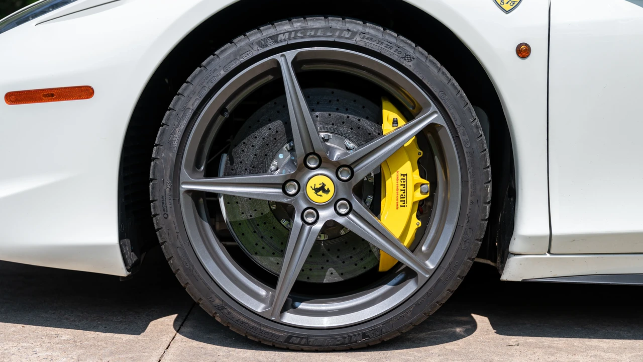 2013 Ferrari 458 Italia - Image 30 of 31