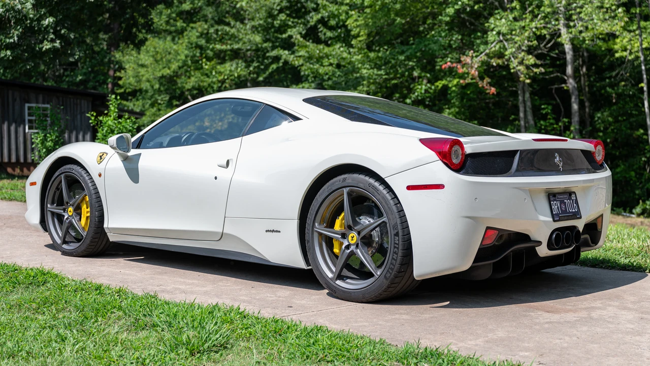 2013 Ferrari 458 Italia - Image 5 of 31