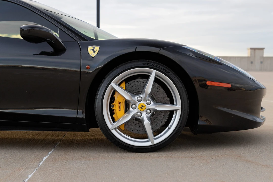 2013 Ferrari 458 Italia - Image 12 of 31