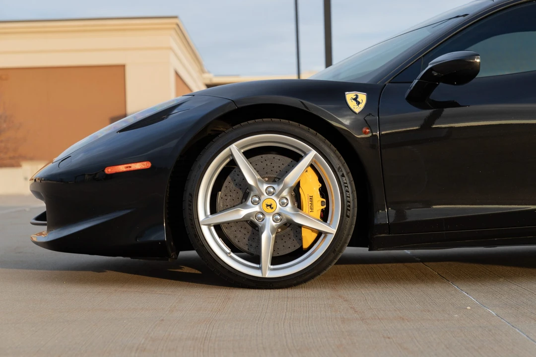2013 Ferrari 458 Italia - Image 9 of 31