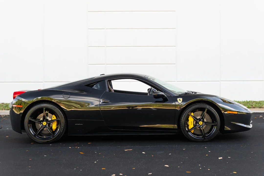 2013 Ferrari 458 Italia - Image 15 of 21