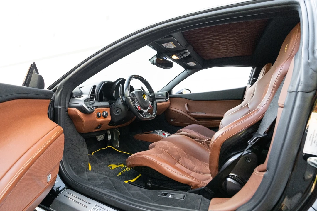 2013 Ferrari 458 Italia - Image 6 of 21