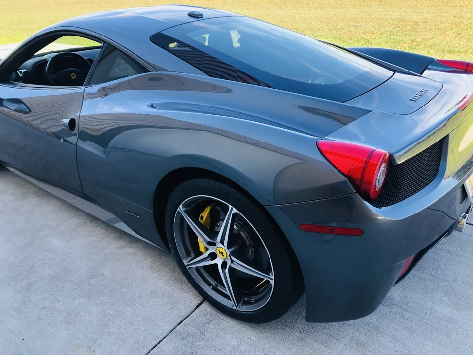 2013 Ferrari 458 Italia - Image 28 of 31