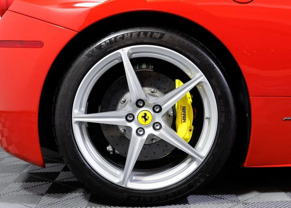 2013 Ferrari 458 Italia - Image 8 of 31