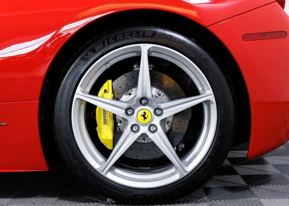 2013 Ferrari 458 Italia - Image 6 of 31