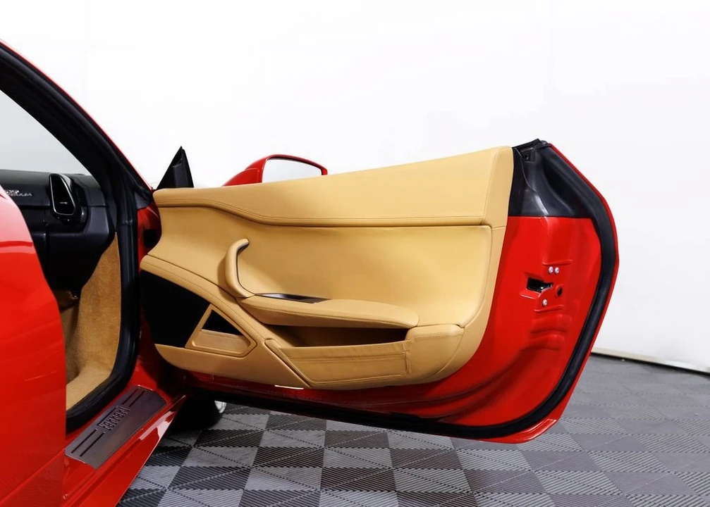 2013 Ferrari 458 Italia - Image 19 of 31