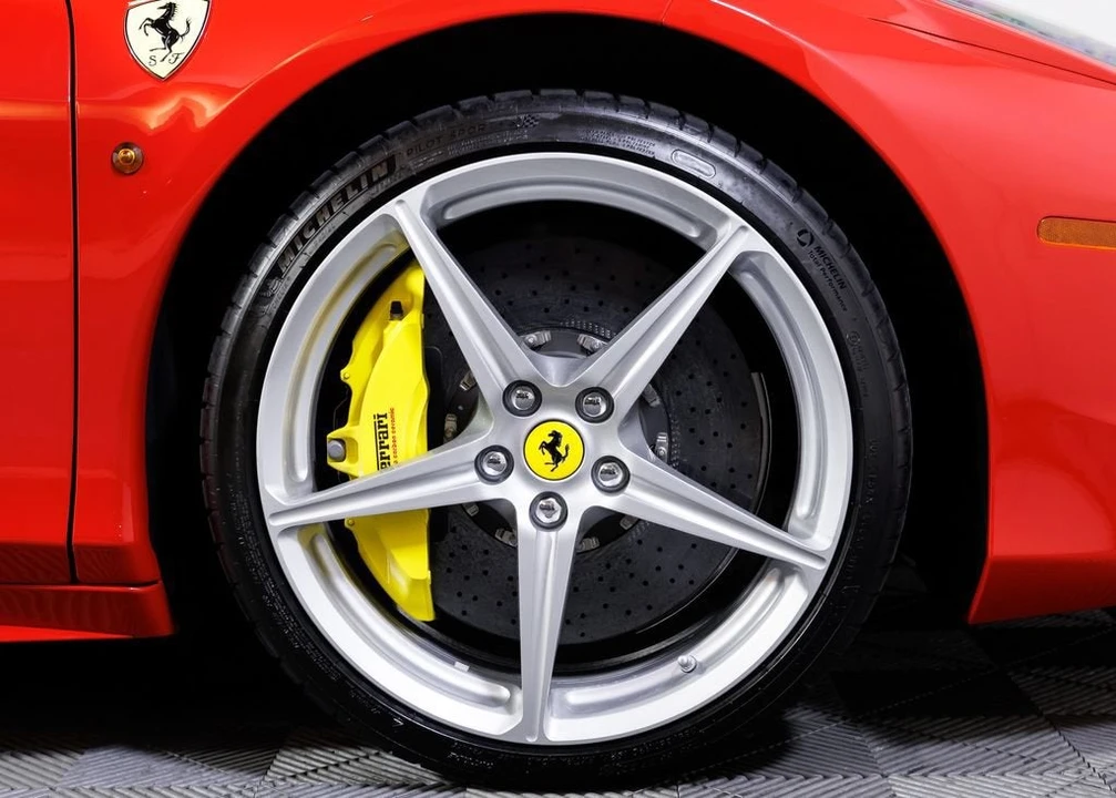 2013 Ferrari 458 Italia - Image 7 of 31