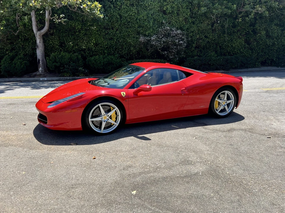 2013 Ferrari 458 Italia - Image 4 of 31