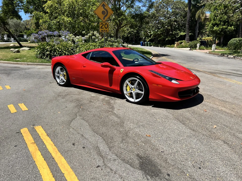 2013 Ferrari 458 Italia - Image 25 of 31