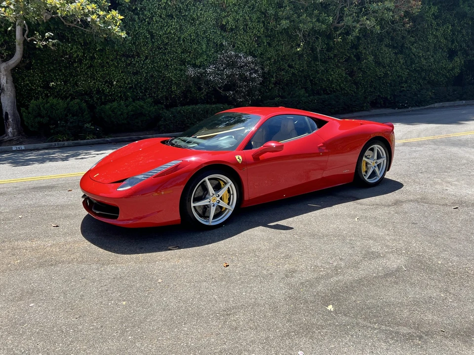 2013 Ferrari 458 Italia - Image 5 of 31