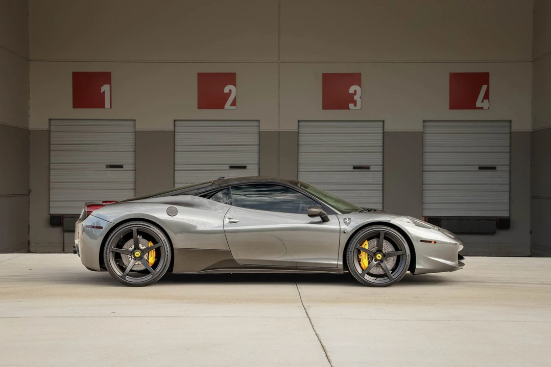 2013 Ferrari 458 Italia - Image 9 of 31