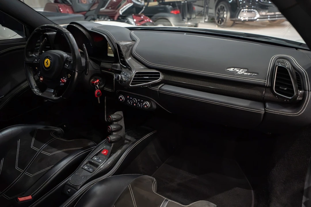 2013 Ferrari 458 Italia - Image 24 of 31