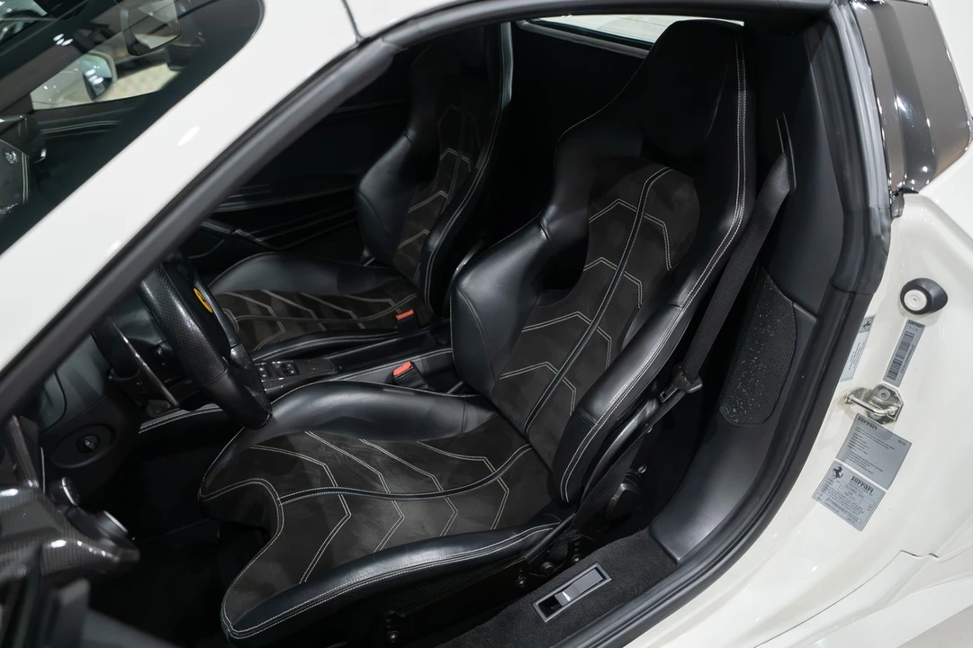 2013 Ferrari 458 Italia - Image 10 of 31