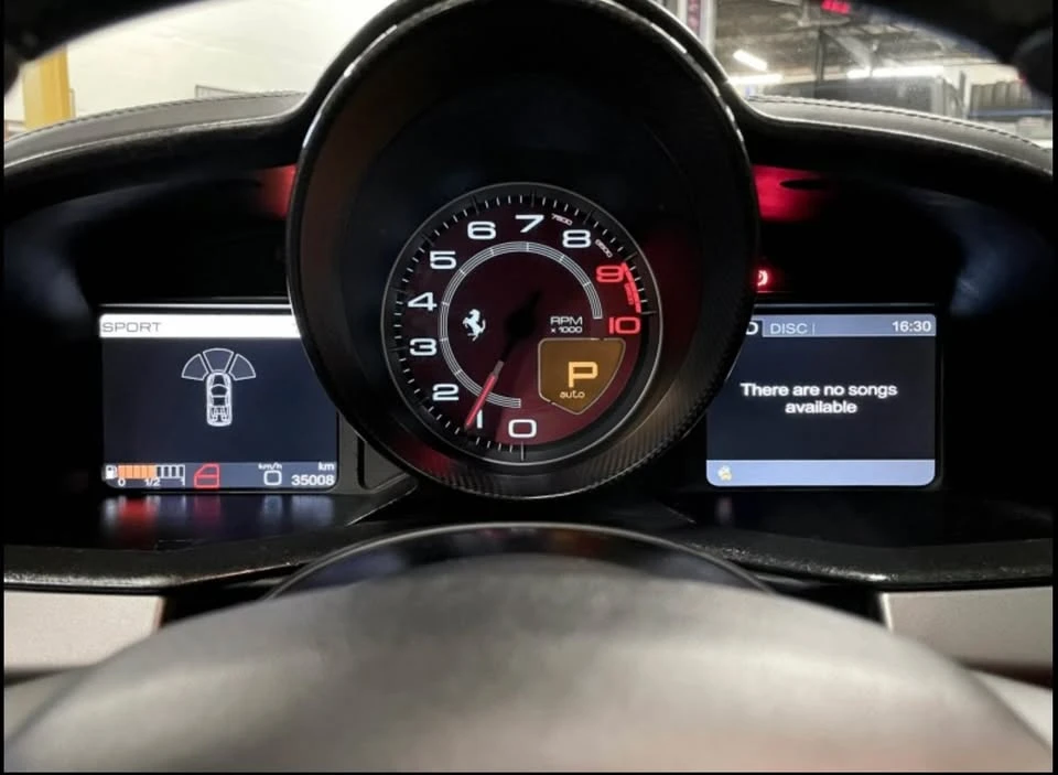 2013 Ferrari 458 Spider - Image 9 of 15