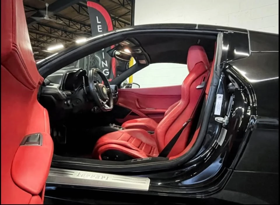 2013 Ferrari 458 Spider - Image 4 of 15