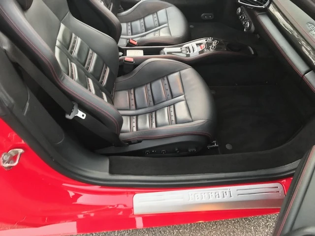 2013 Ferrari 458 Spider - Image 9 of 10