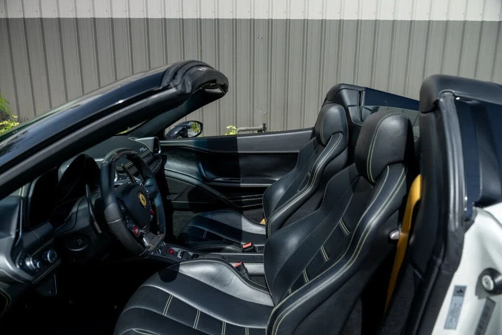 2013 Ferrari 458 Spider - Image 28 of 31