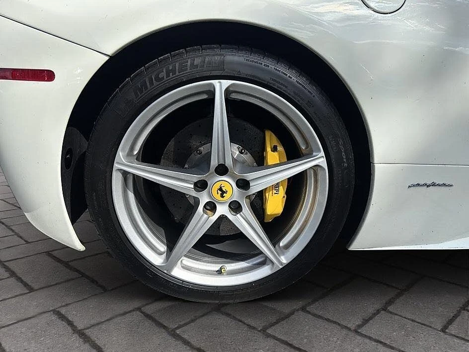 2013 Ferrari 458 Spider - Image 24 of 31