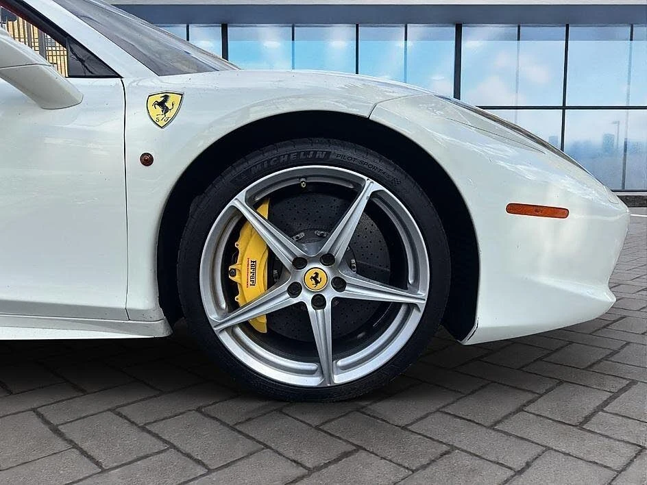 2013 Ferrari 458 Spider - Image 25 of 31