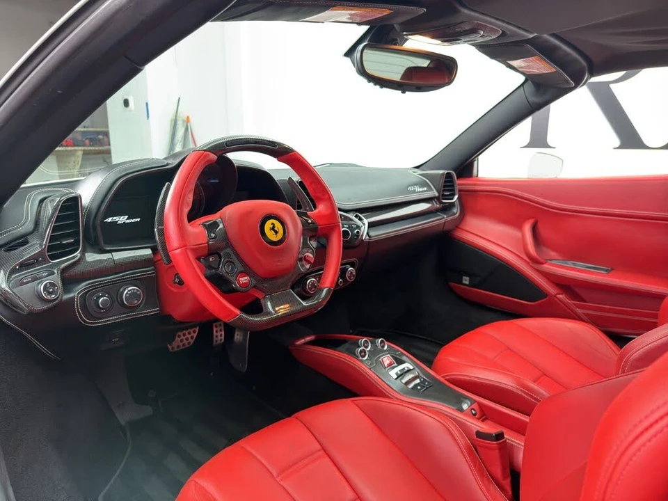 2013 Ferrari 458 Spider - Image 24 of 31