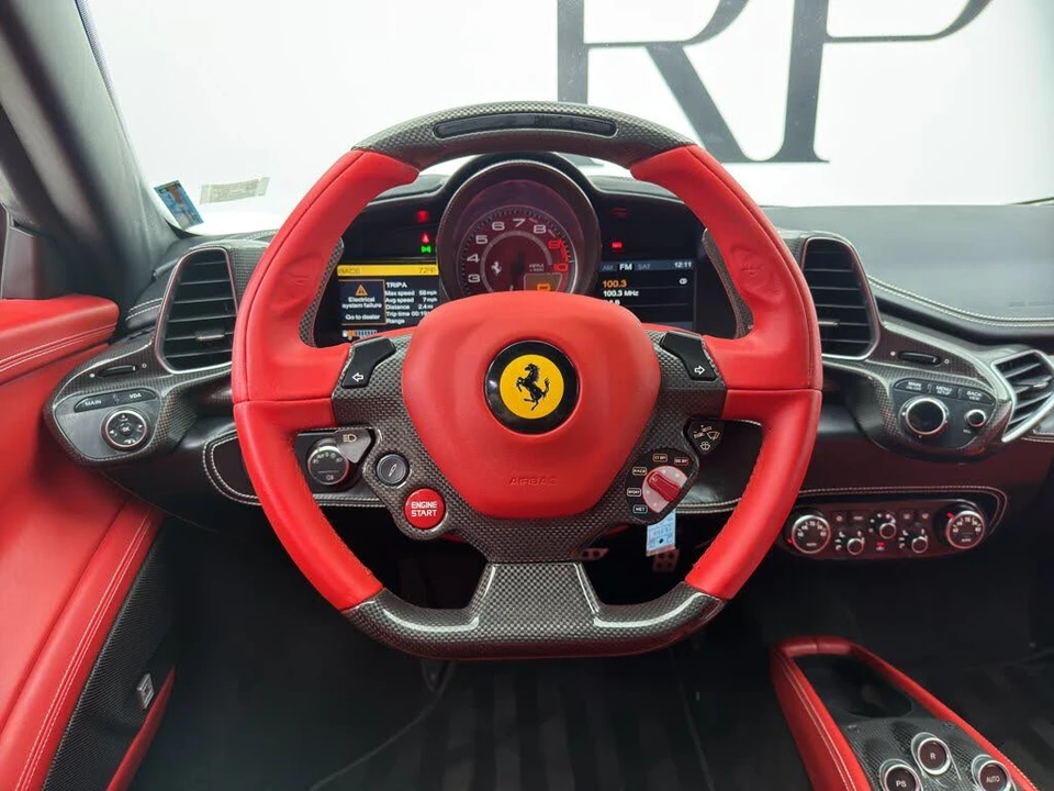 2013 Ferrari 458 Spider - Image 27 of 31
