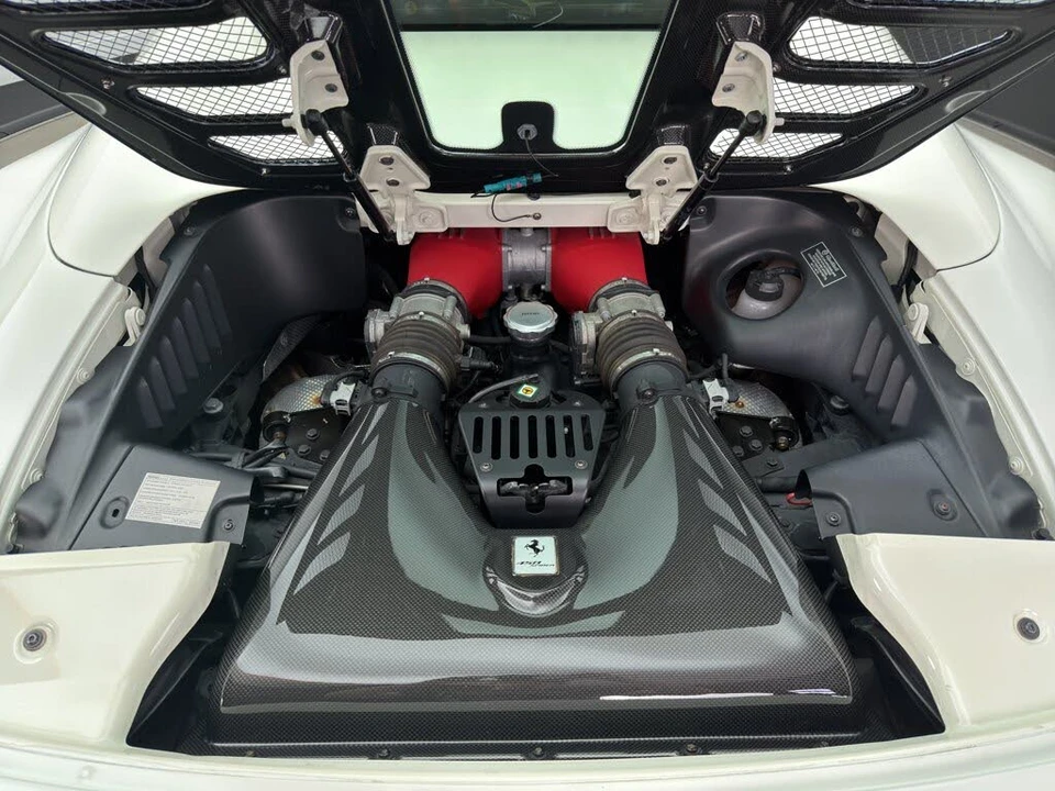 2013 Ferrari 458 Spider - Image 28 of 31