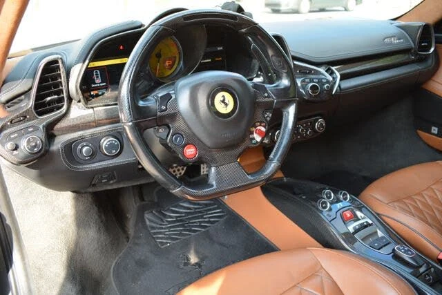 2013 Ferrari 458 Spider - Image 23 of 31