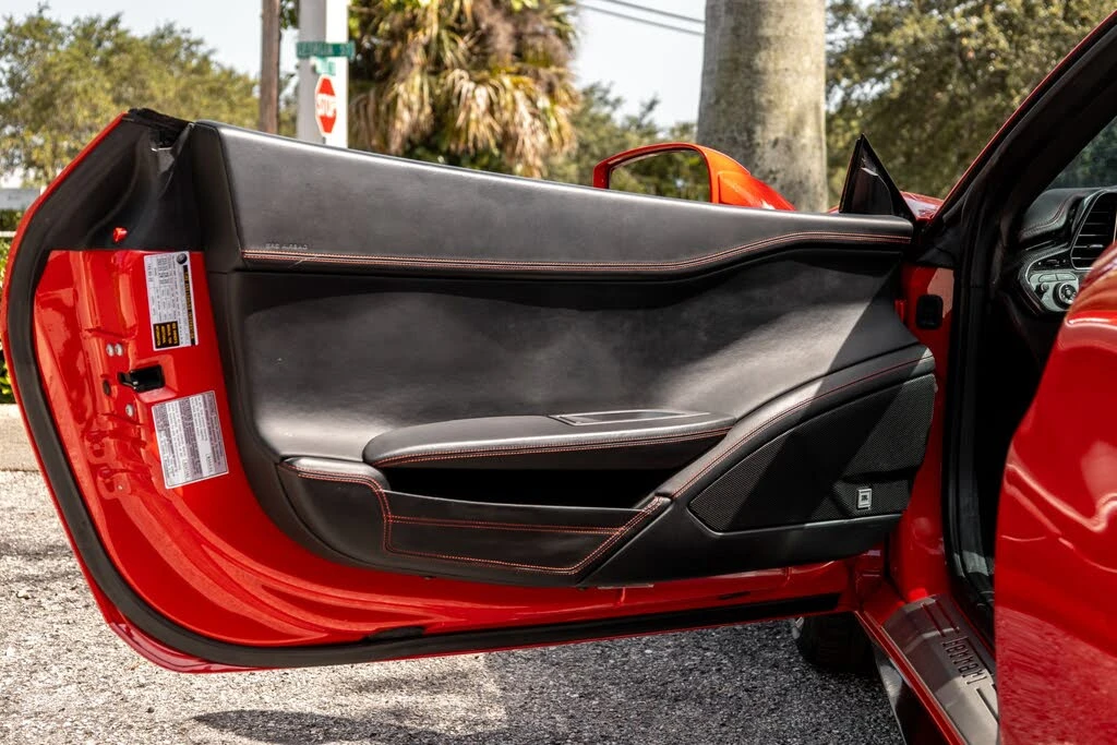 2013 Ferrari 458 Spider - Image 5 of 31
