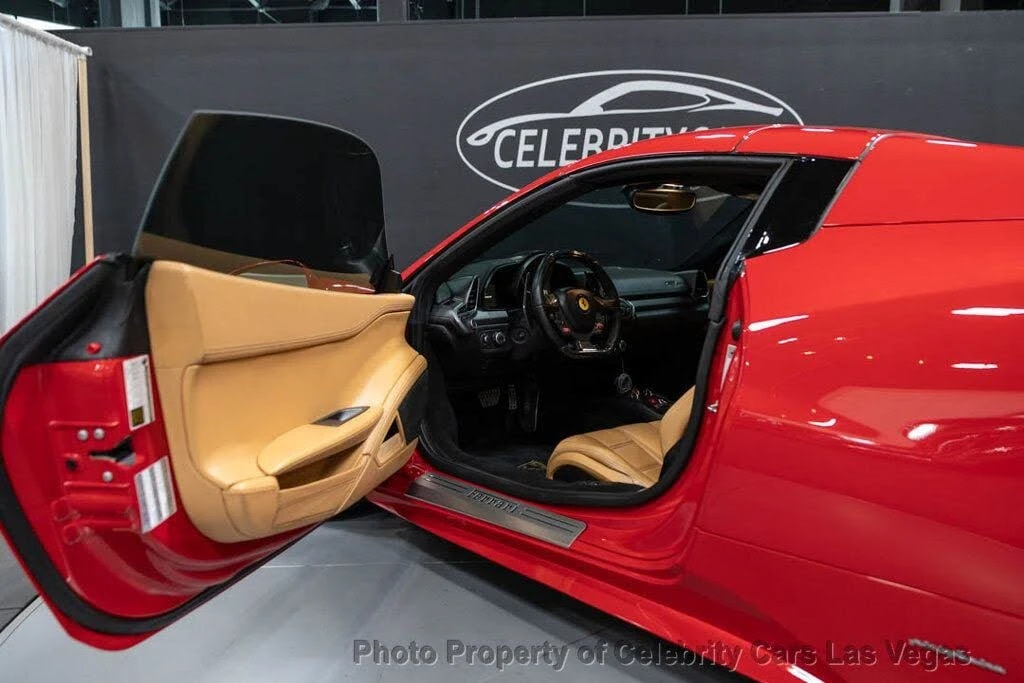 2013 Ferrari 458 Spider - Image 26 of 31